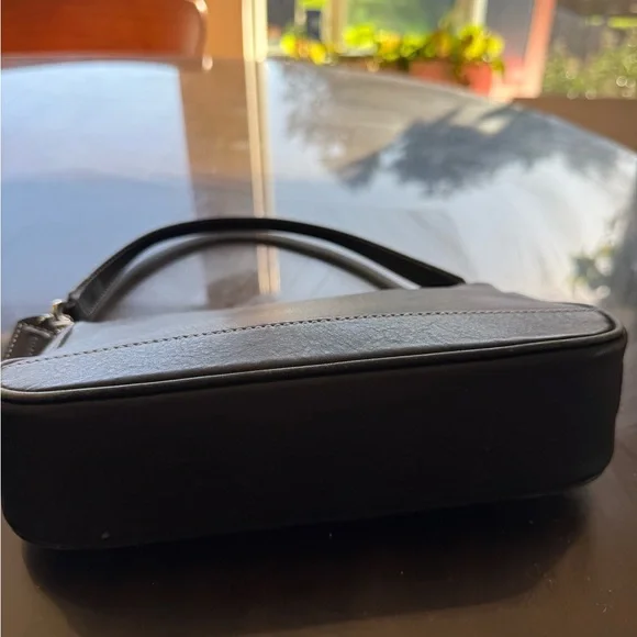 Vintage all leather Small Coach shoulder bag - Picture 4 of 8